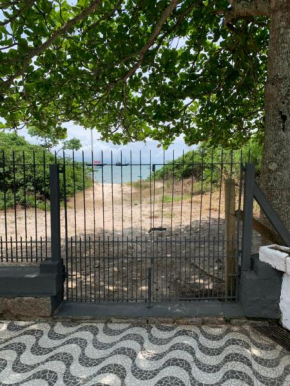 Duplex beira do mar em residencial na praia da Cachoeira